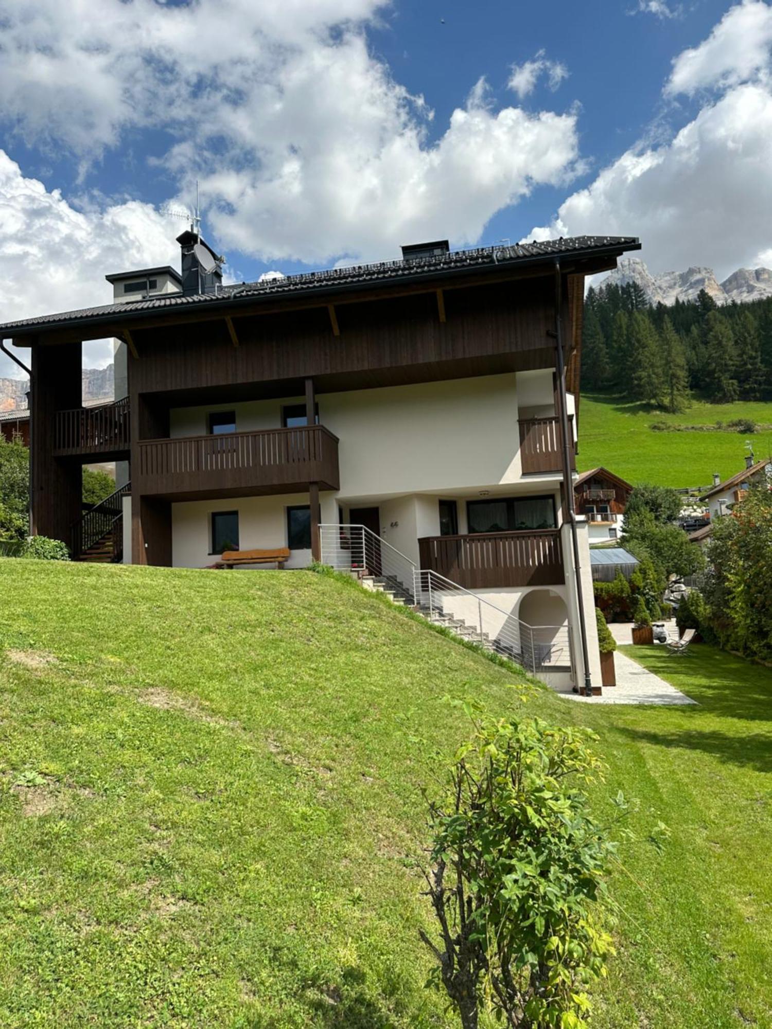 Apartment Ciasa Laoi San Cassiano  Luaran gambar
