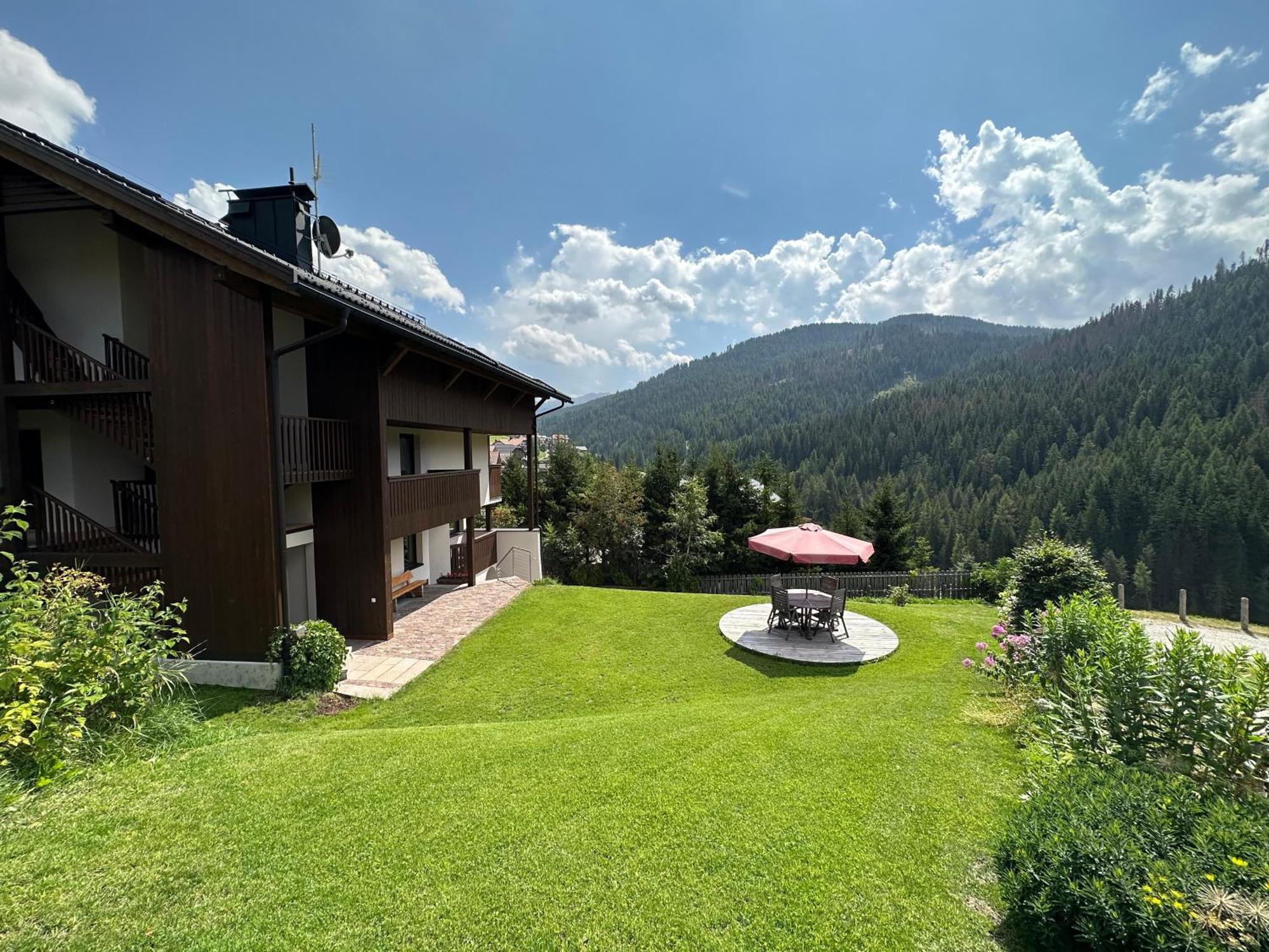 Apartment Ciasa Laoi San Cassiano  Luaran gambar