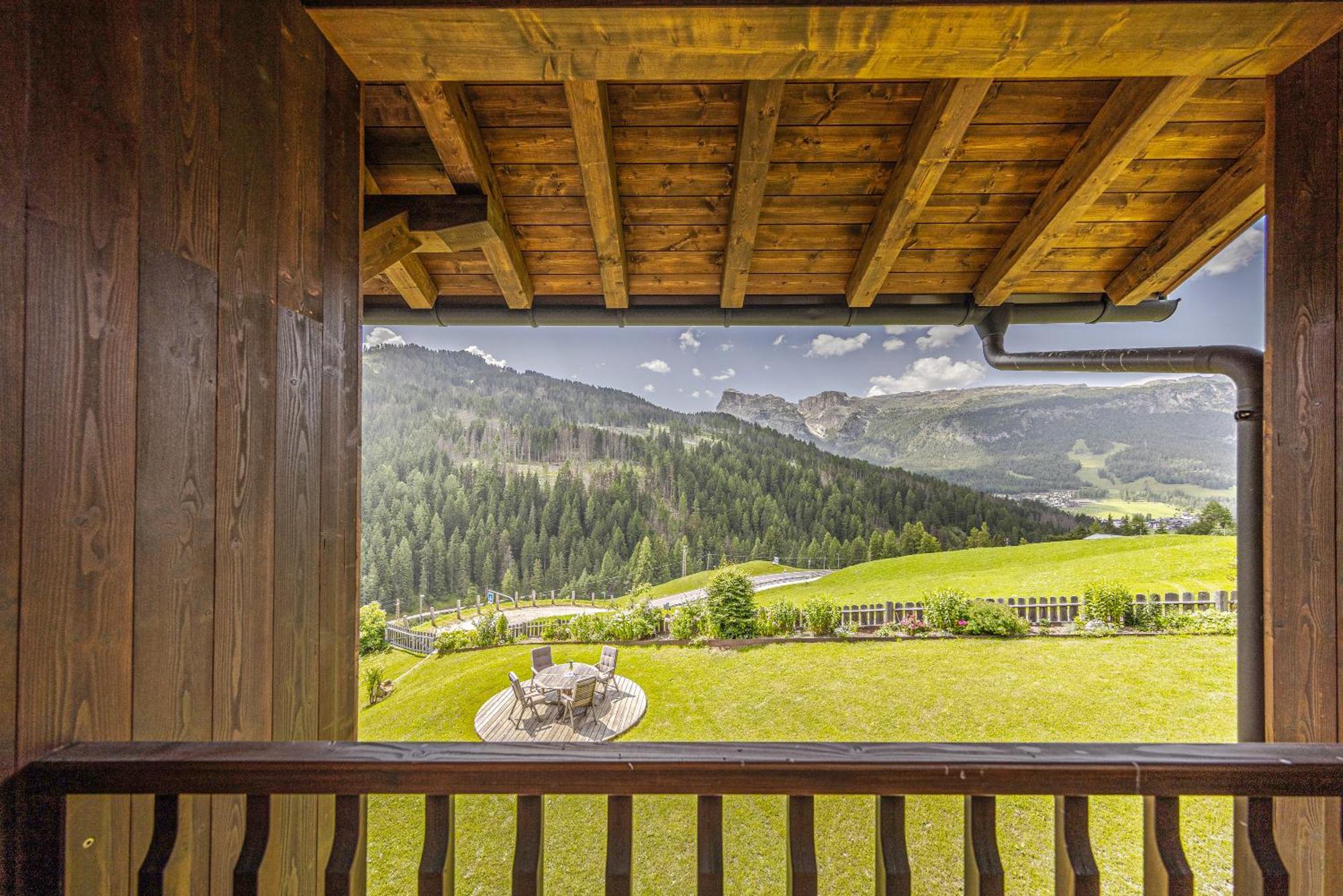 Apartment Ciasa Laoi San Cassiano  Luaran gambar