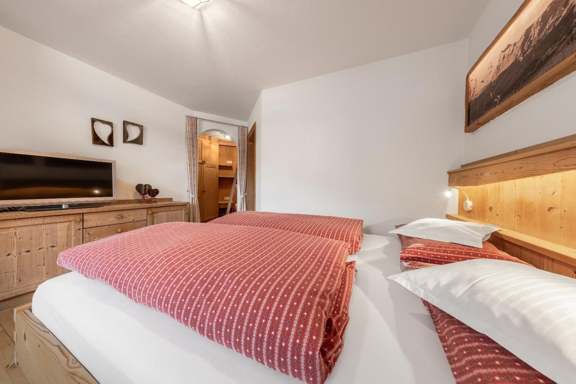 Apartment Ciasa Laoi San Cassiano  Luaran gambar
